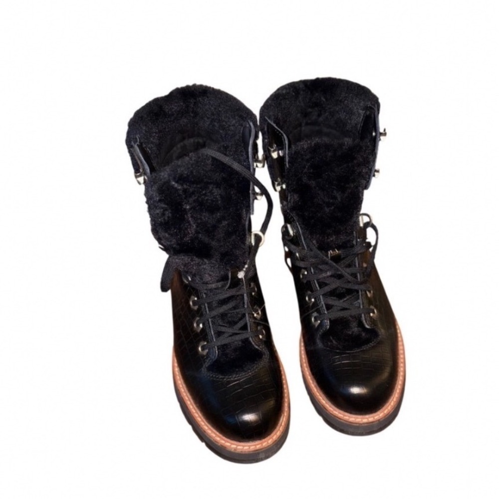 Clarks Combat Boots Black Croc Embossed Faux Fur Lug Sole Casual 7